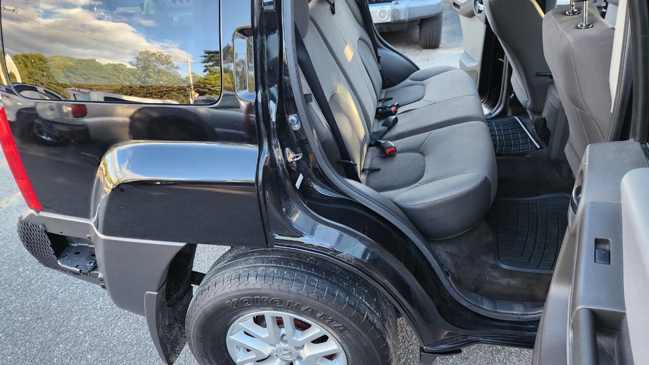 Used 2014 Nissan Xterra S image 36