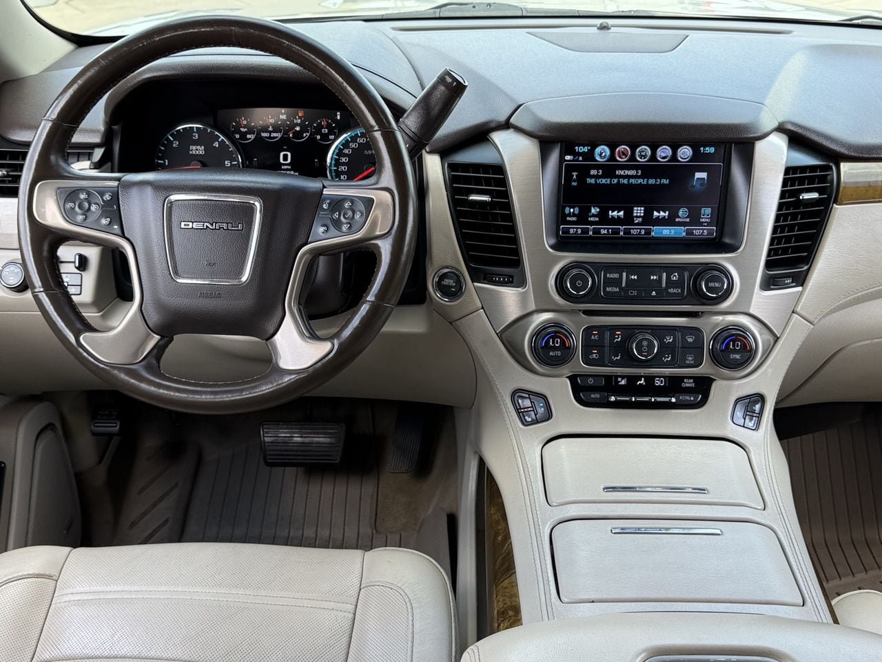 Used 2017 GMC Yukon Denali w/ Open Road Package AWD/4WD image 10
