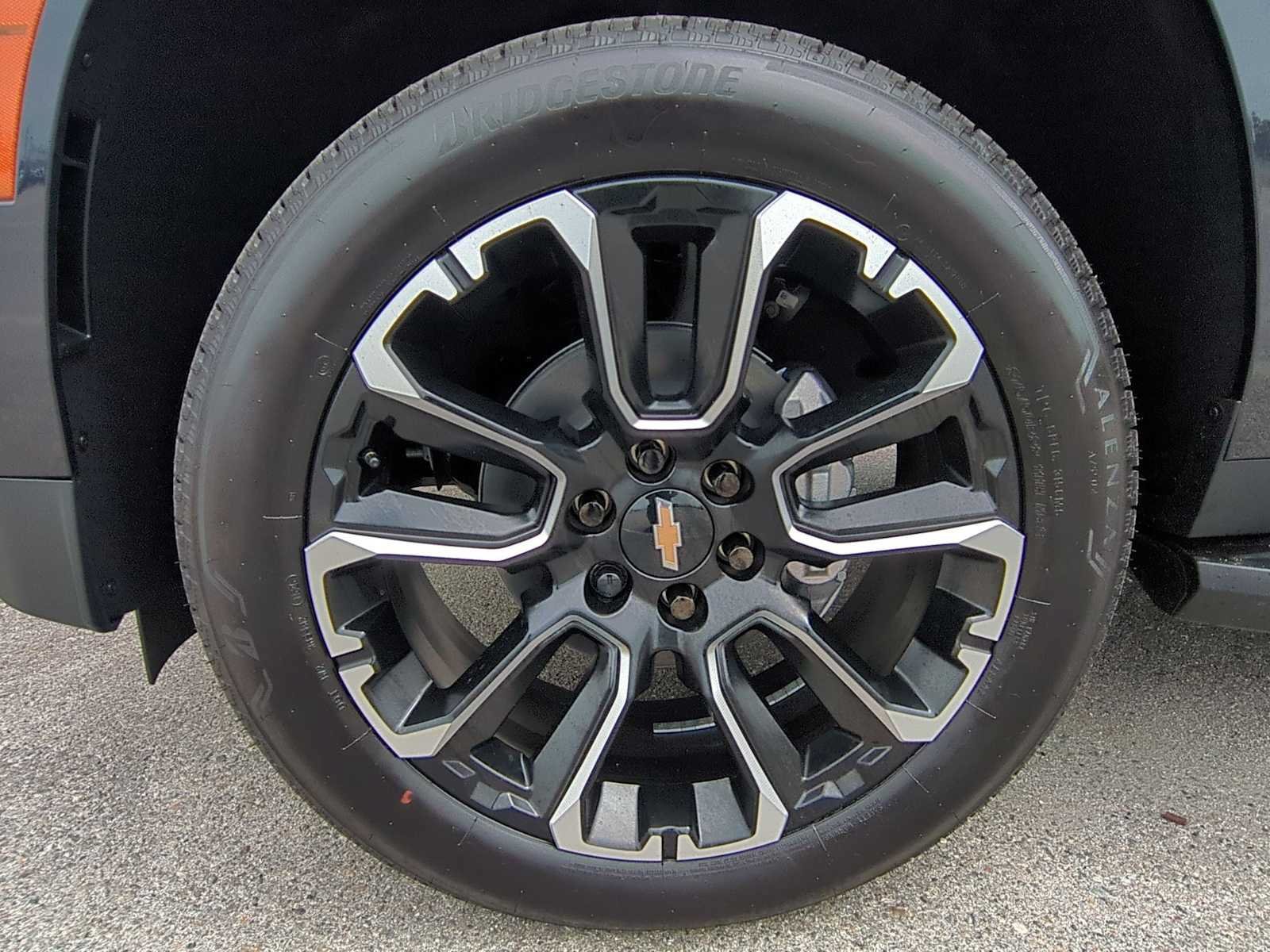 New 2026 Chevrolet Suburban Premier AWD/4WD image 29