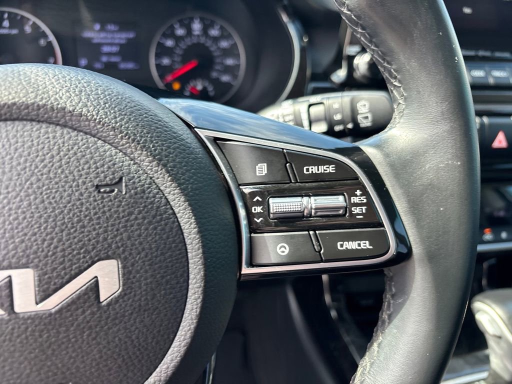 Used 2023 Kia Seltos EX image 17