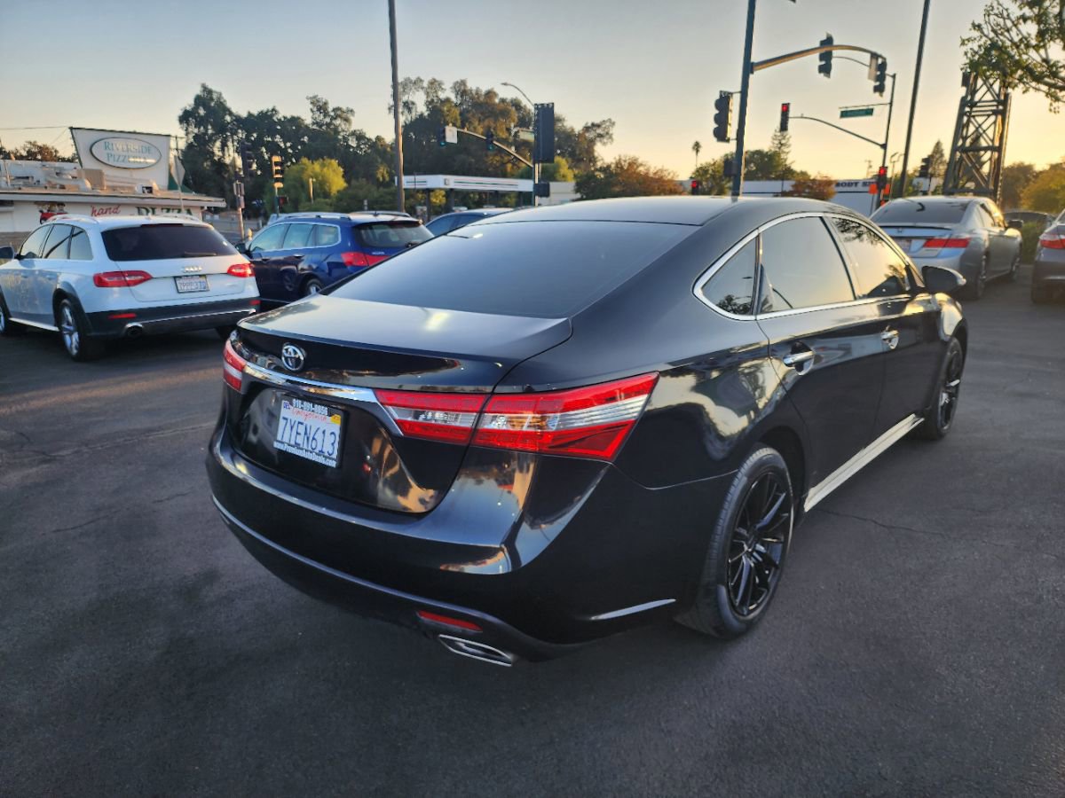 Used 2013 Toyota Avalon XLE Premium image 5