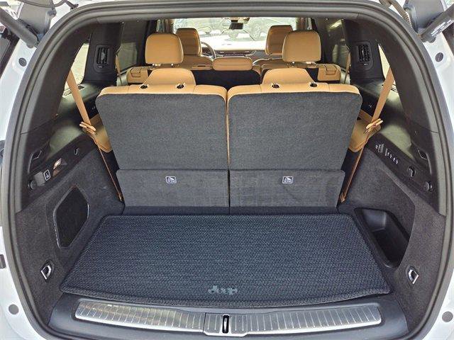 Used 2023 Jeep Grand Cherokee L Summit w/ Advanced Protech Group IV image 14