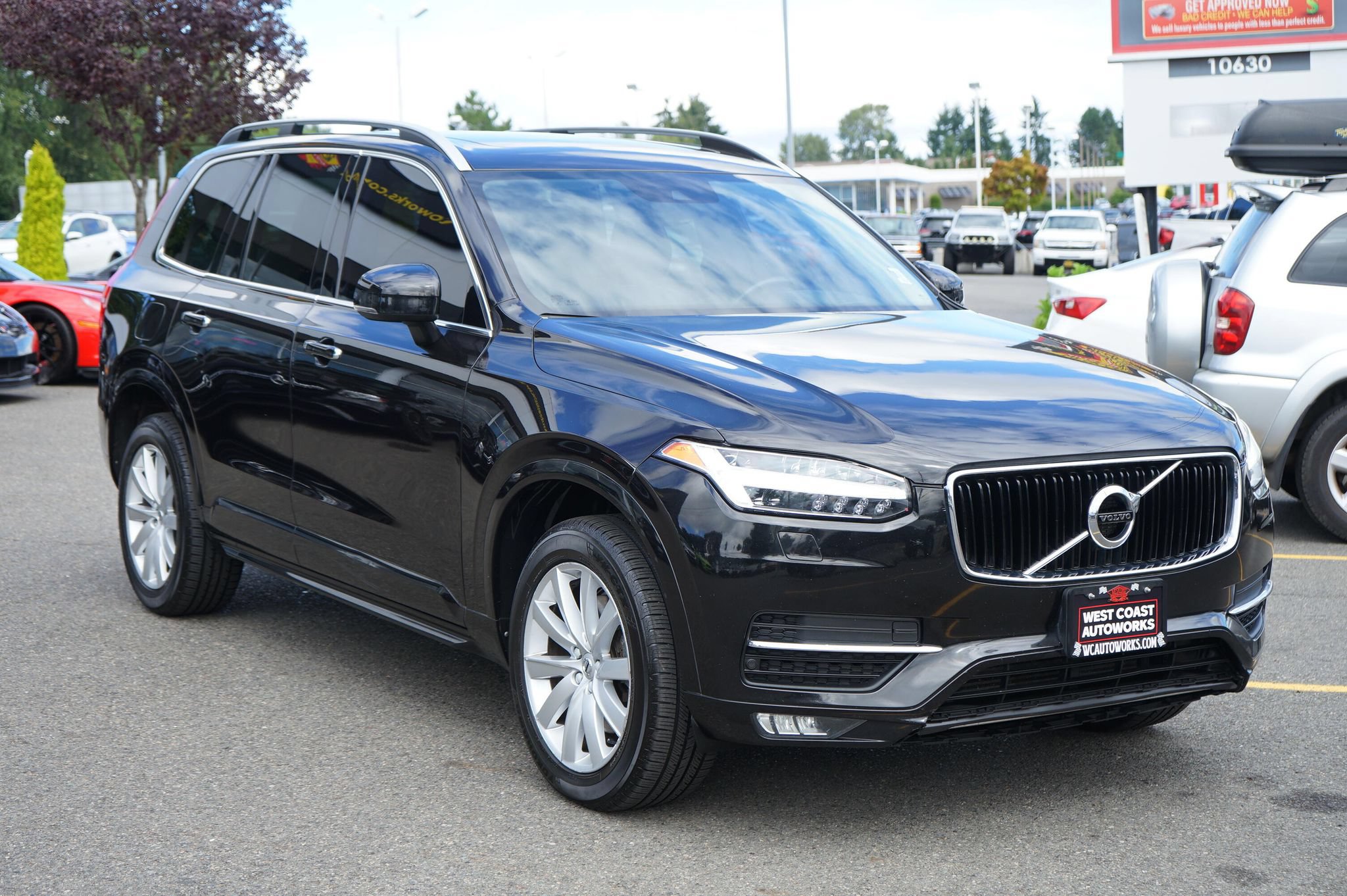 Used 2016 Volvo XC90 T6 Momentum w/ Momentum Plus Package AWD/4WD image 7