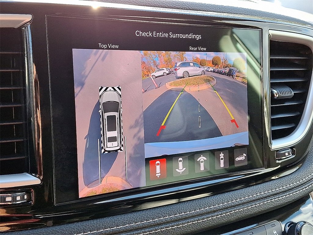 Used 2022 Chrysler Pacifica Touring-L w/ Uconnect Theater Family Group image 19