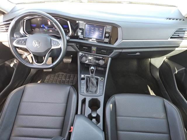Used 2024 Volkswagen Jetta SE FWD image 22