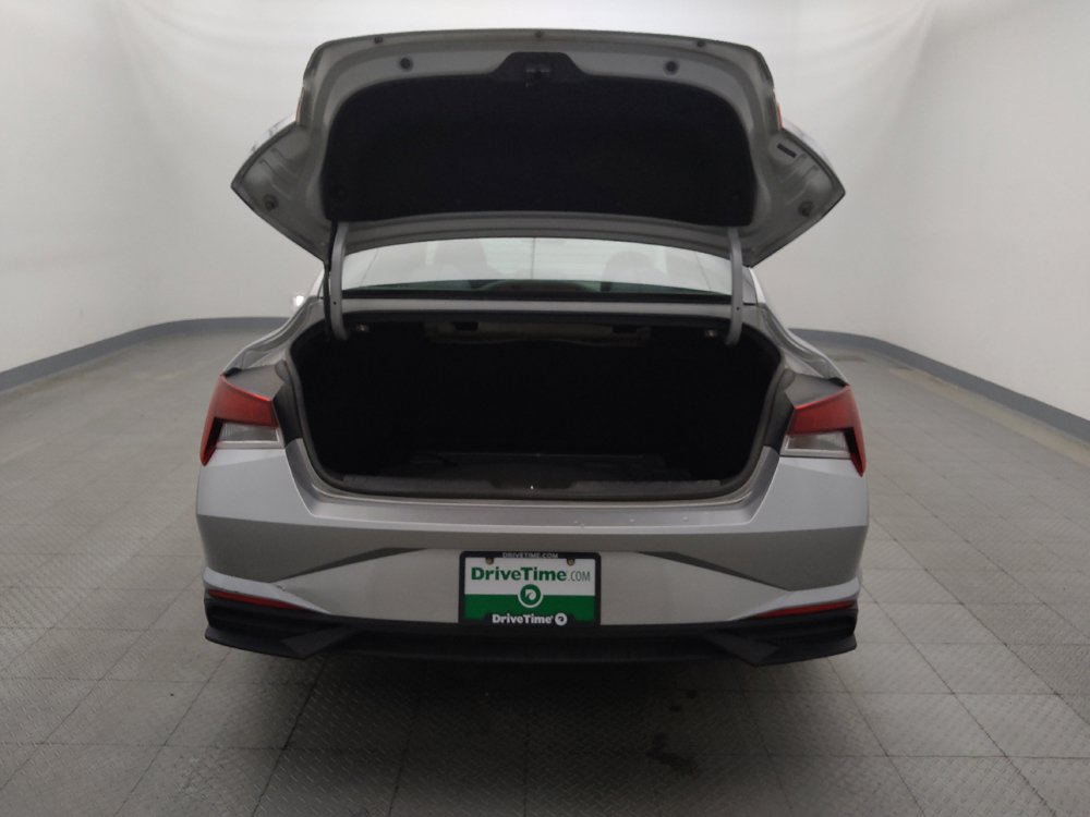 Used 2021 Hyundai Elantra SE FWD image 29