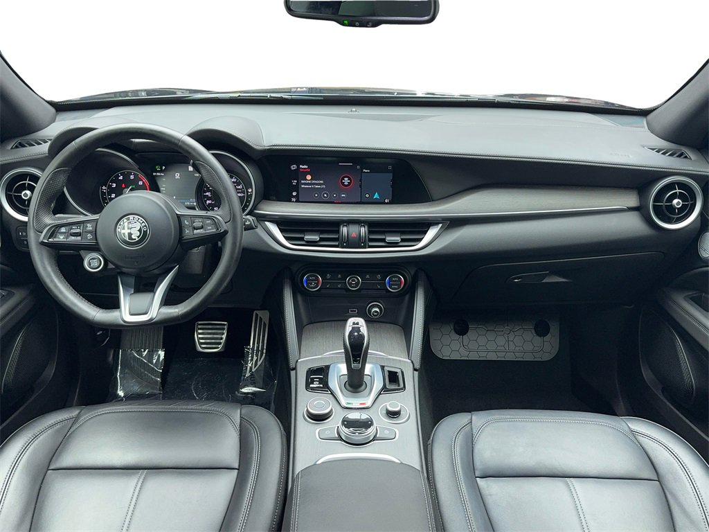 Used 2023 Alfa Romeo Stelvio Ti image 16