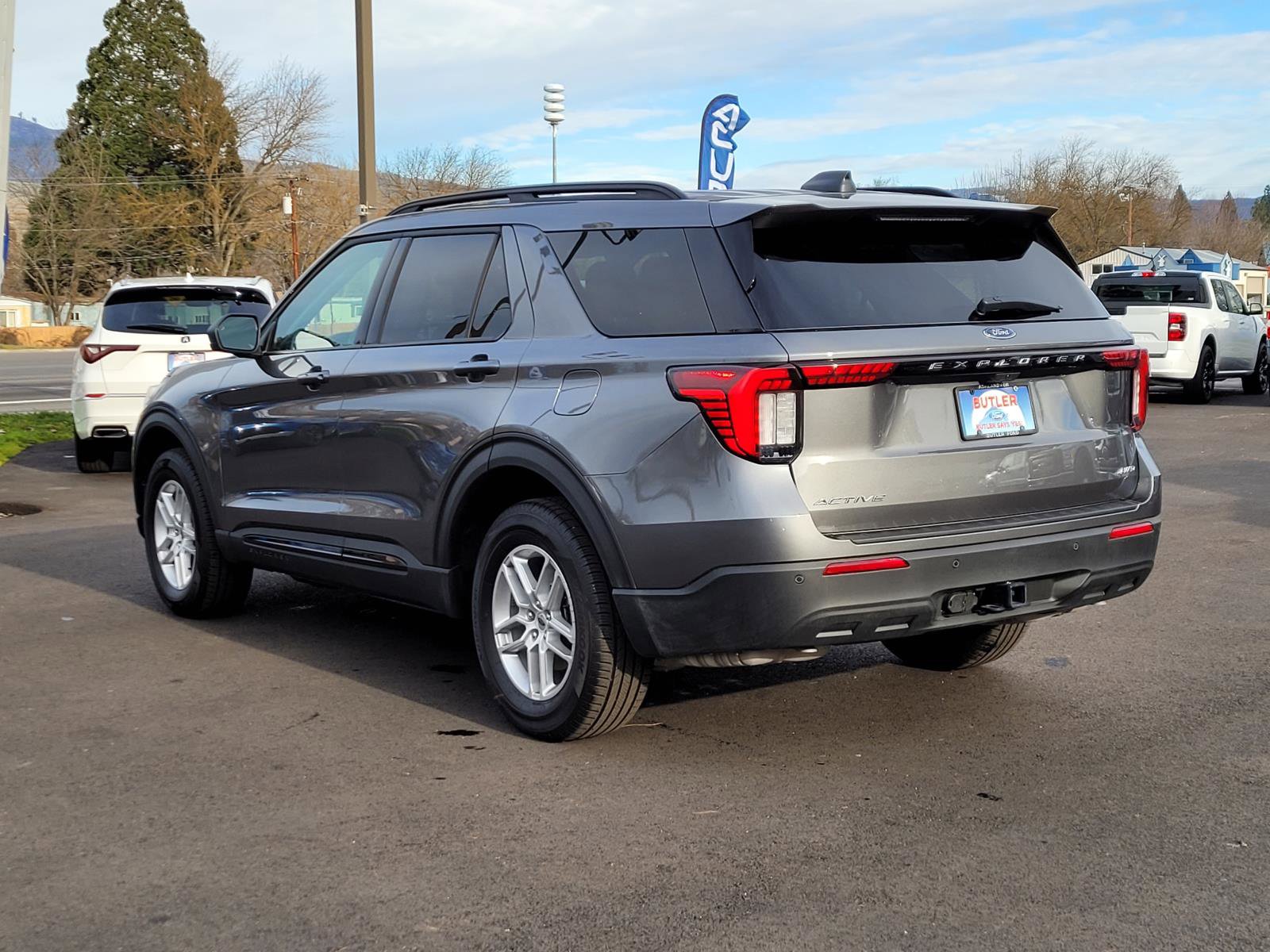 New 2026 Ford Explorer Active image 7