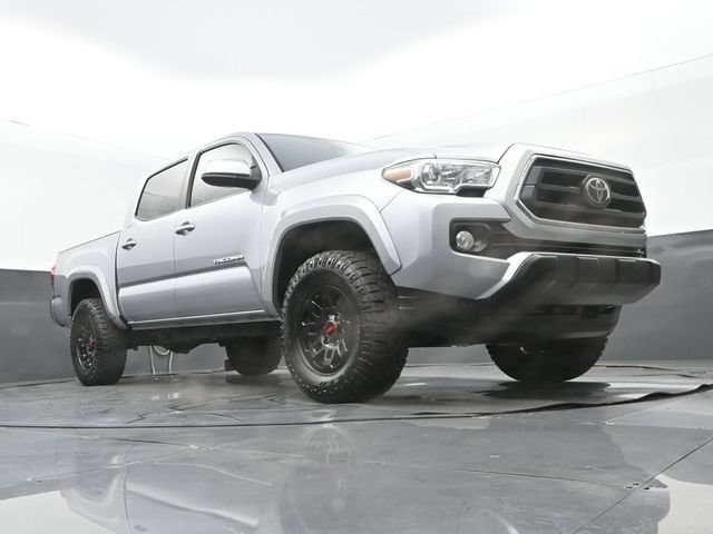 Used 2022 Toyota Tacoma SR5 AWD/4WD image 25