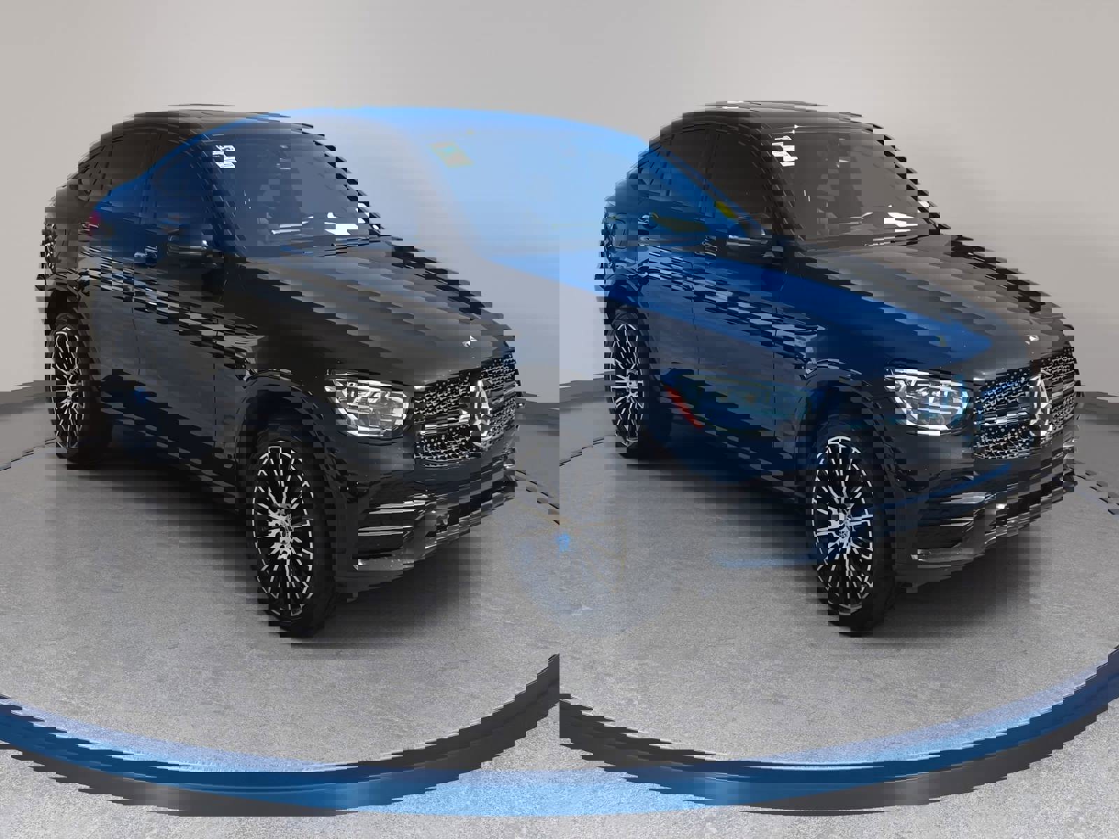 Used 2020 Mercedes-Benz GLC 300 4MATIC Coupe image 3