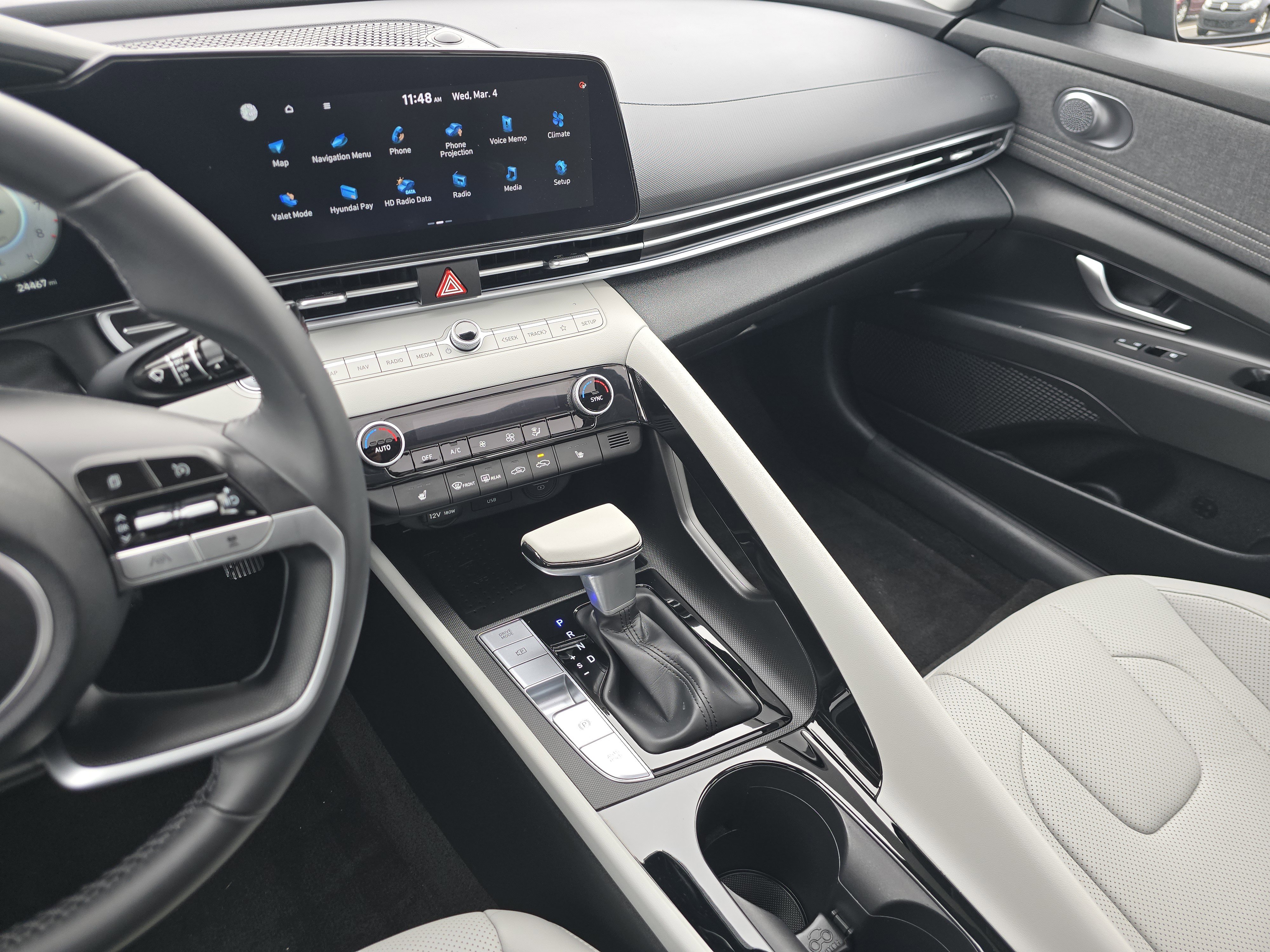 Used 2022 Hyundai Elantra Limited w/ Cargo Package image 22