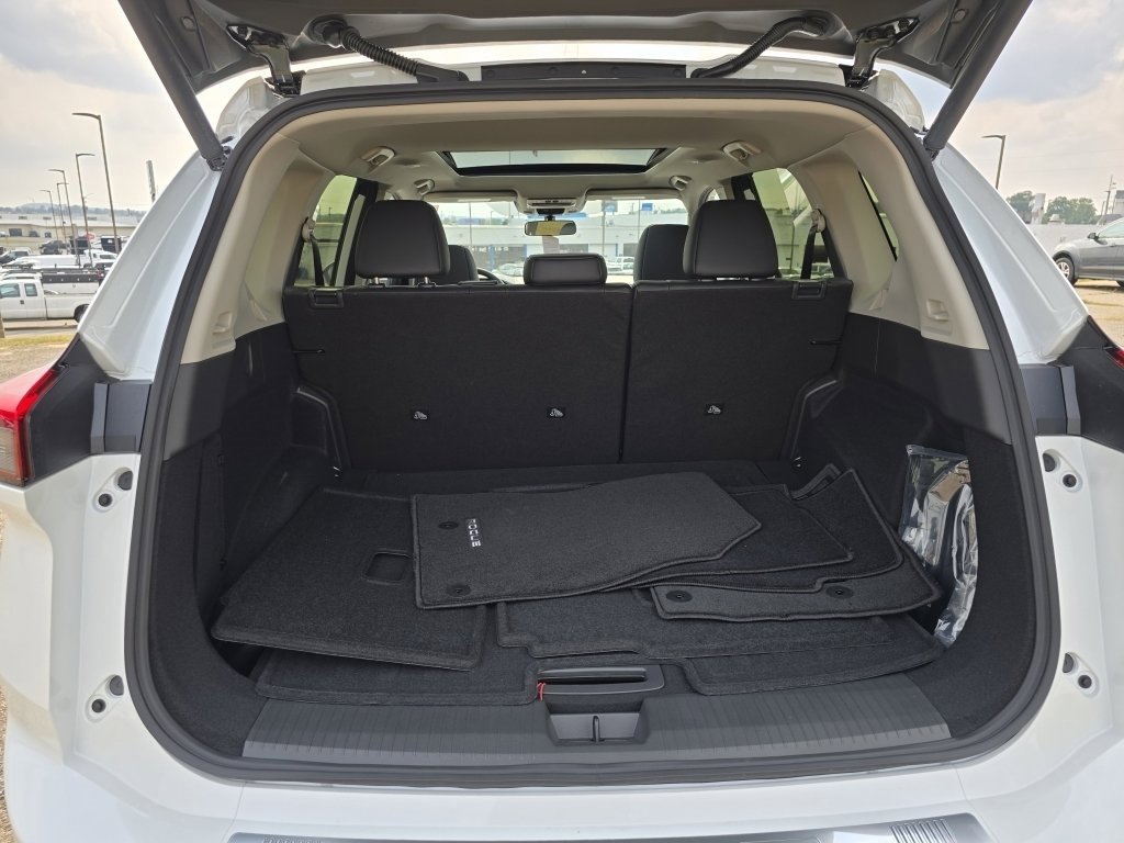 New 2026 Nissan Rogue SV w/ SV Premium Package image 11