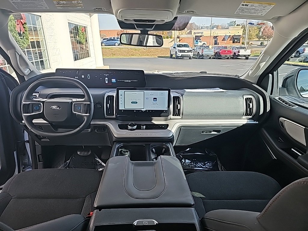 Used 2025 Ford Expedition Max Active image 12