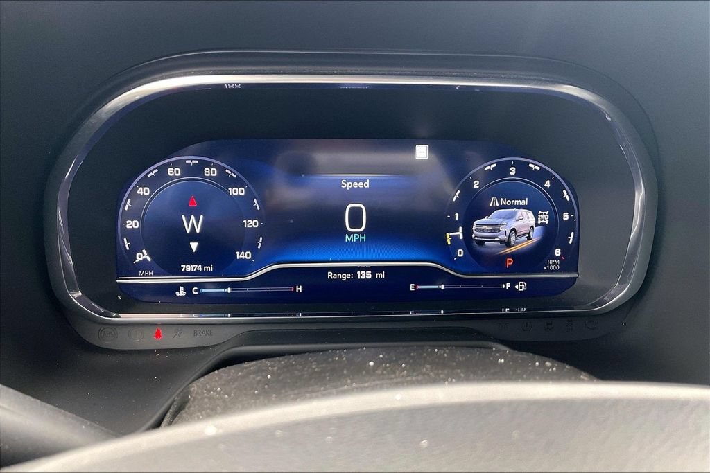 Used 2022 Chevrolet Suburban Premier AWD/4WD image 15