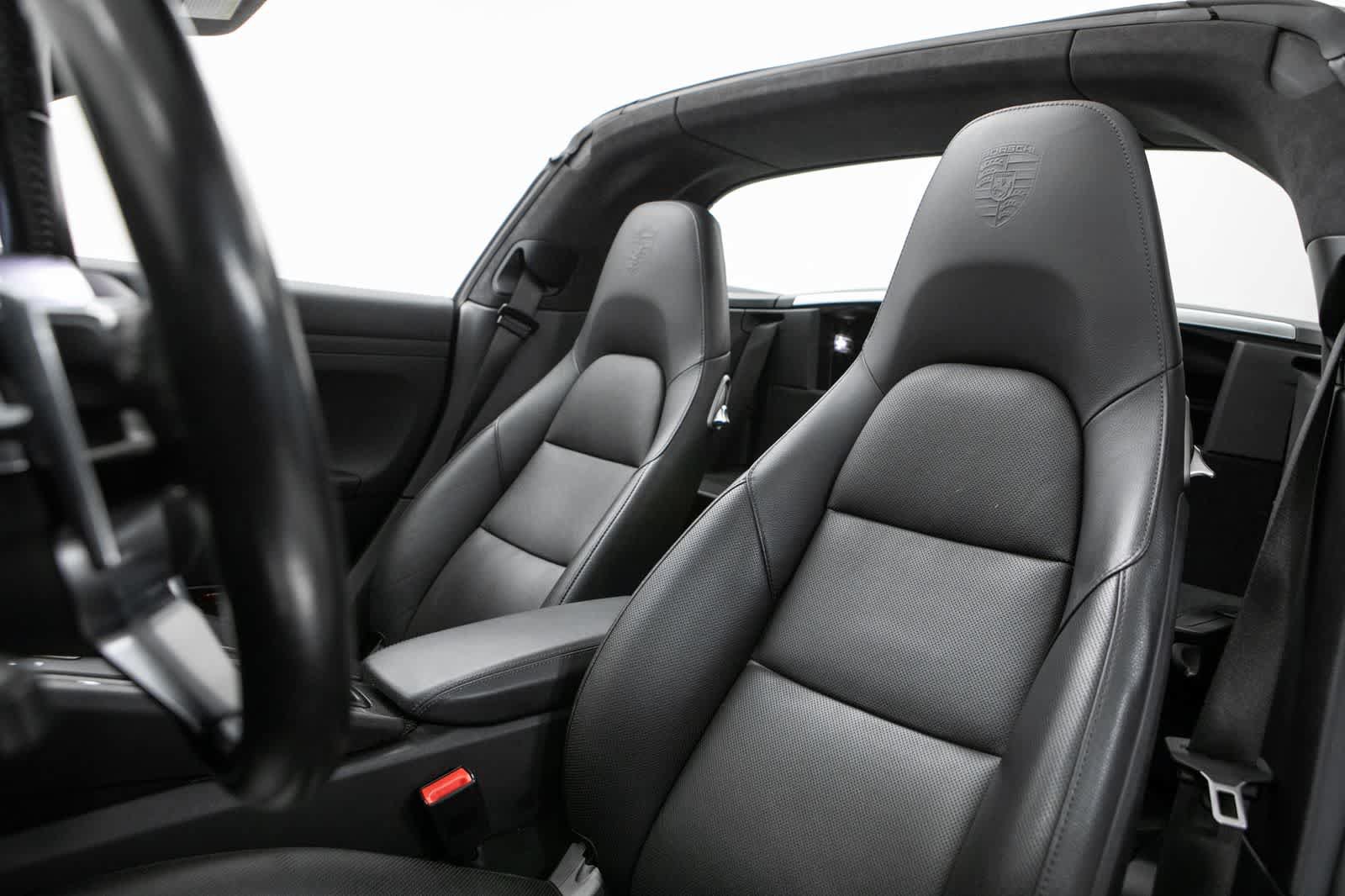 Certified 2018 Porsche 911 Targa 4S AWD/4WD image 5