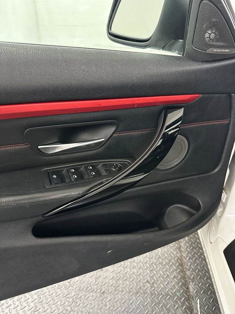 Used 2014 BMW 435i Convertible image 9