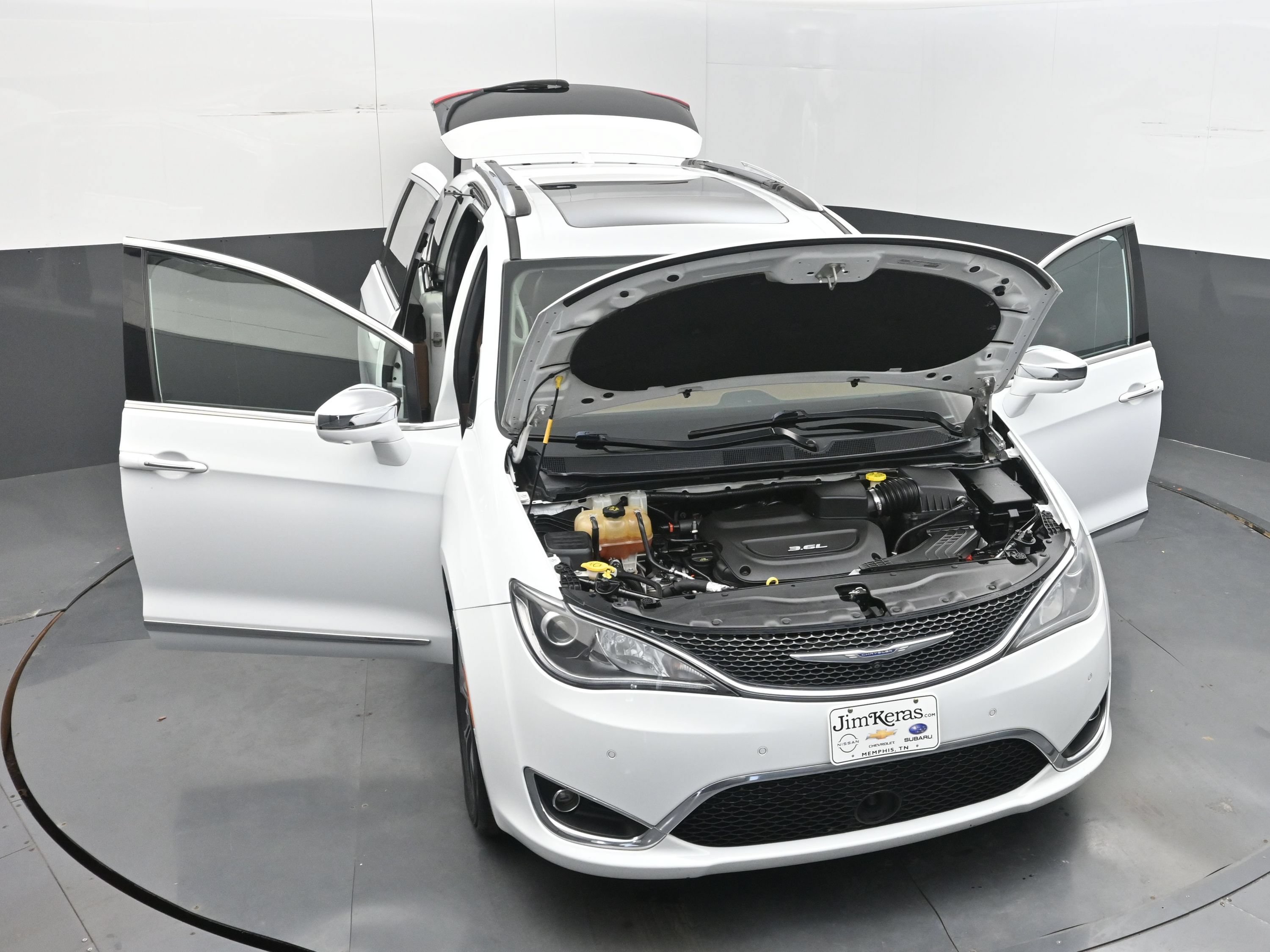 Used 2017 Chrysler Pacifica Limited FWD image 27