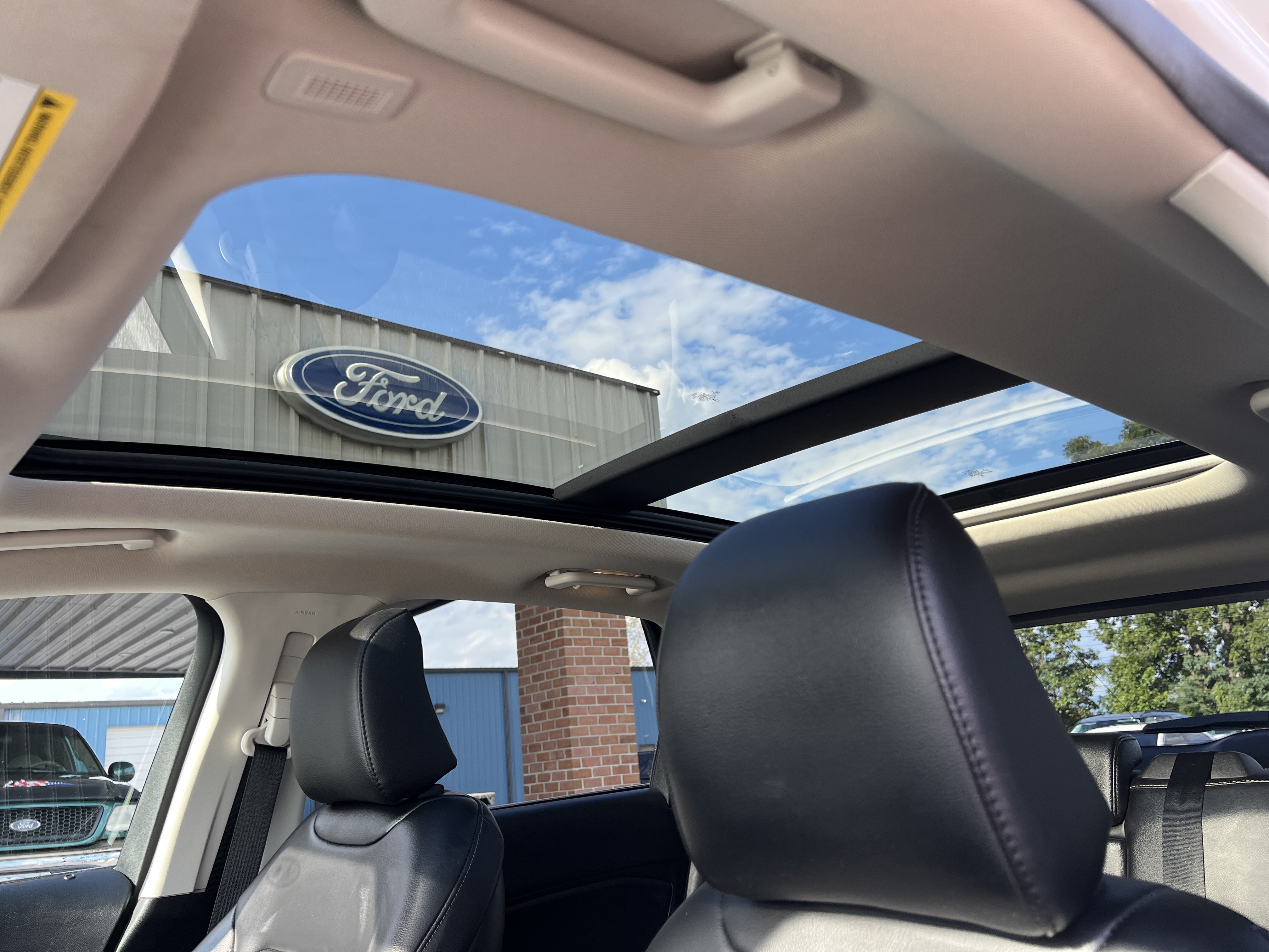 Used 2024 Ford Edge SEL w/ Convenience Package AWD/4WD image 12