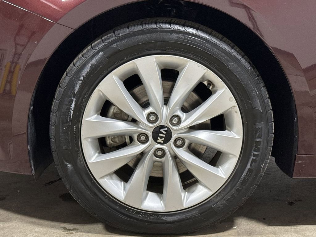 Used 2018 Kia Optima EX image 25