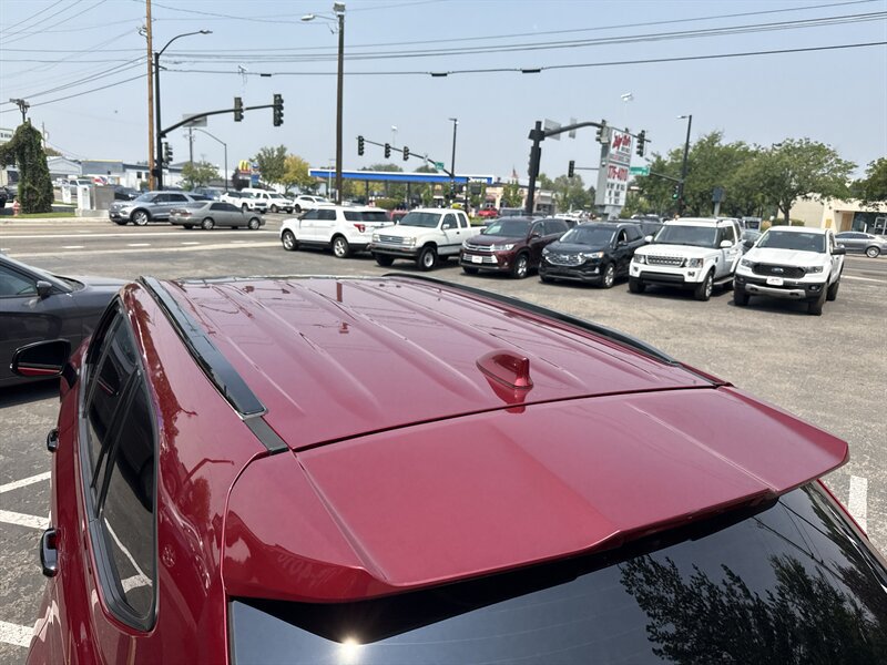Used 2022 Toyota Highlander XSE AWD/4WD image 16