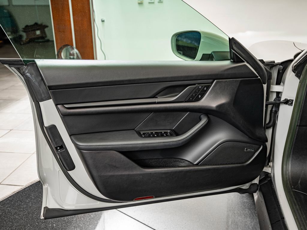 Certified 2022 Porsche Taycan image 23