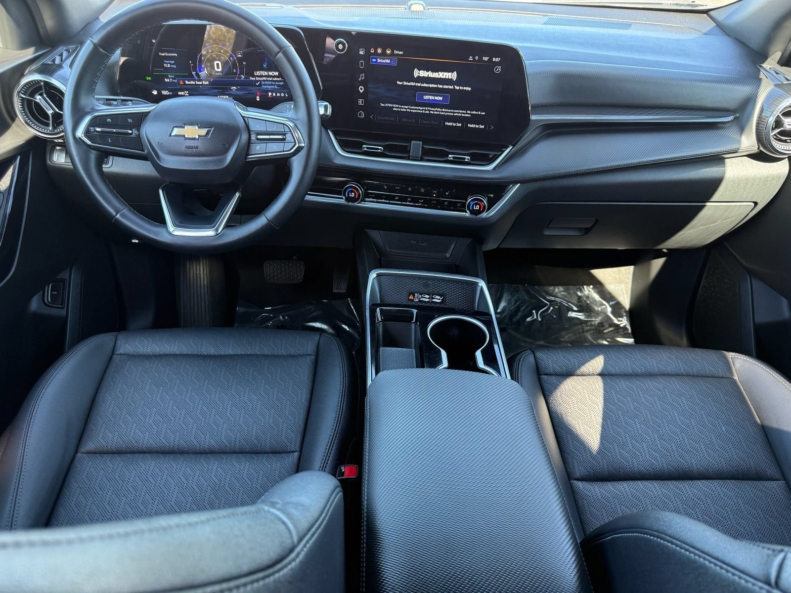 Used 2025 Chevrolet Equinox LT w/ Convenience Package II AWD/4WD image 23