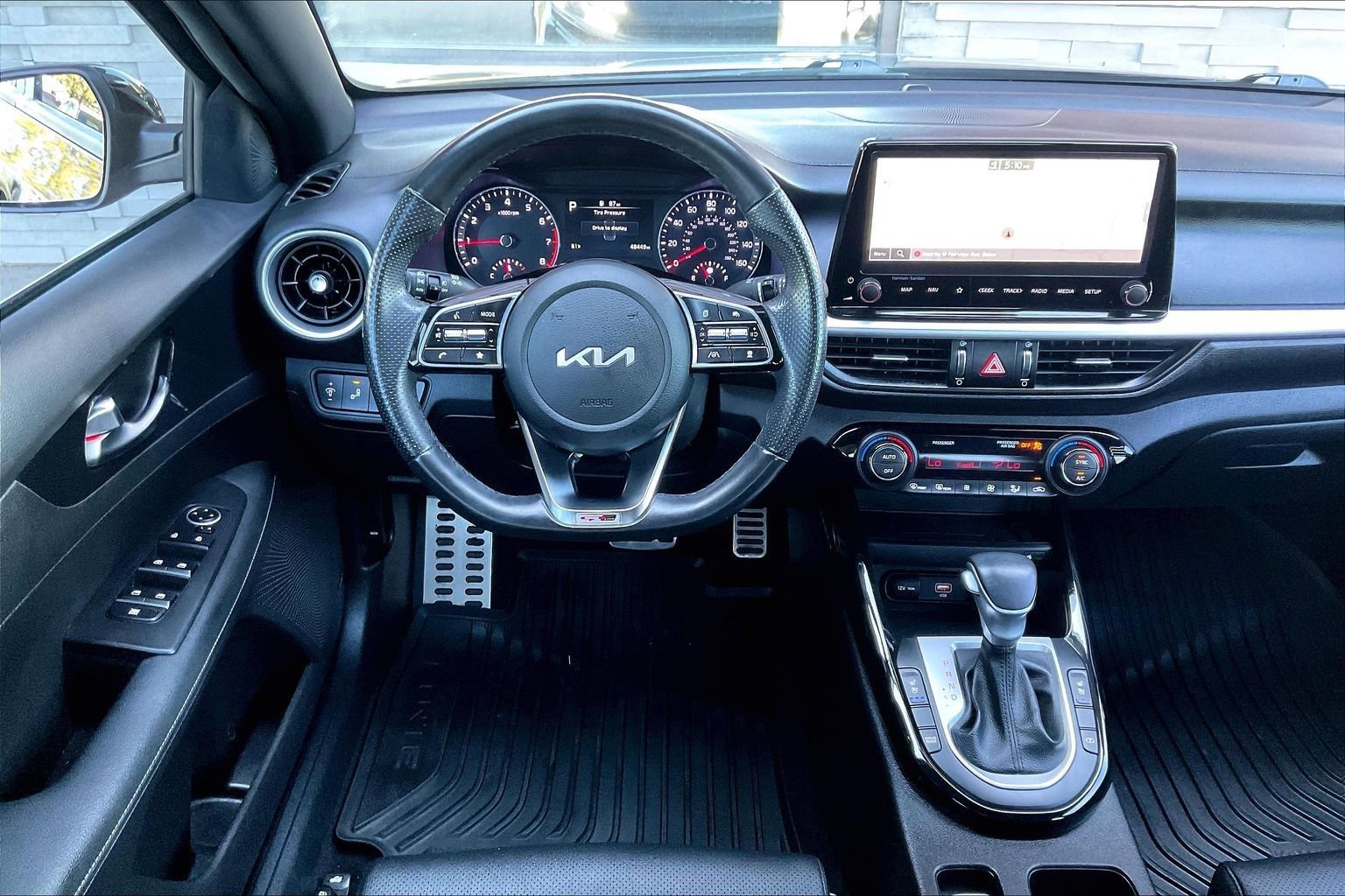 Used 2023 Kia Forte GT-Line w/ GT-Line Premium Package FWD image 8