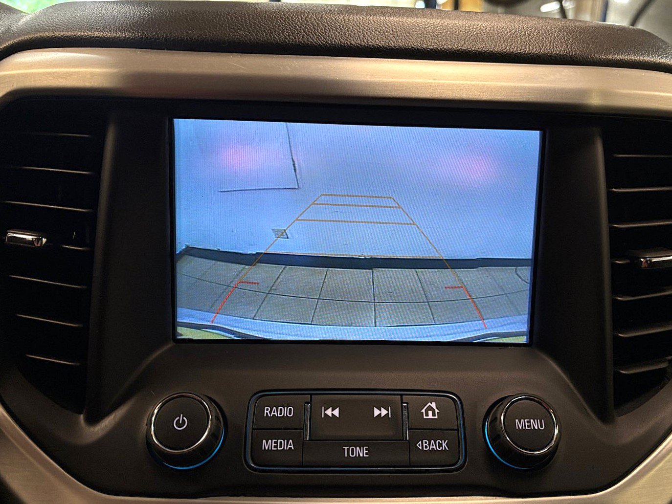 Used 2019 GMC Acadia SLE FWD image 21