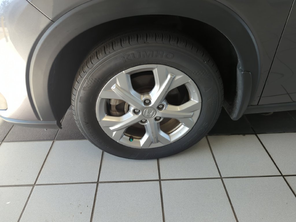 Used 2024 Honda HR-V LX image 32