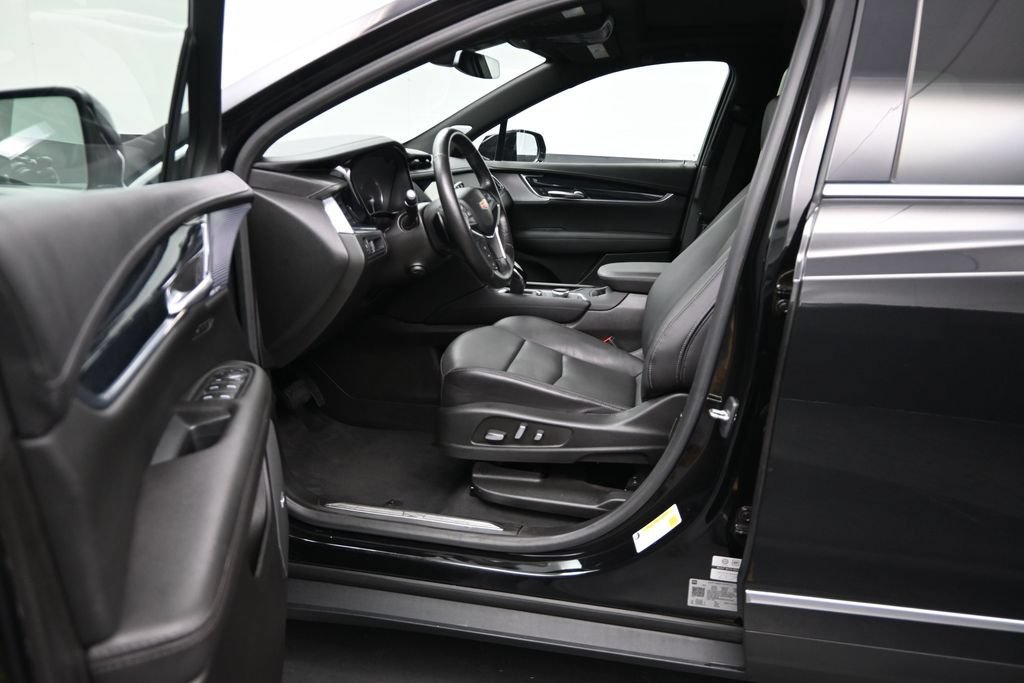Certified 2024 Cadillac XT5 Premium Luxury AWD/4WD image 9