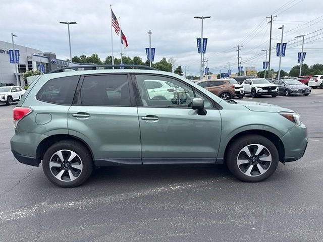 Used 2018 Subaru Forester 2.5i Premium w/ All-Weather Package AWD/4WD image 4