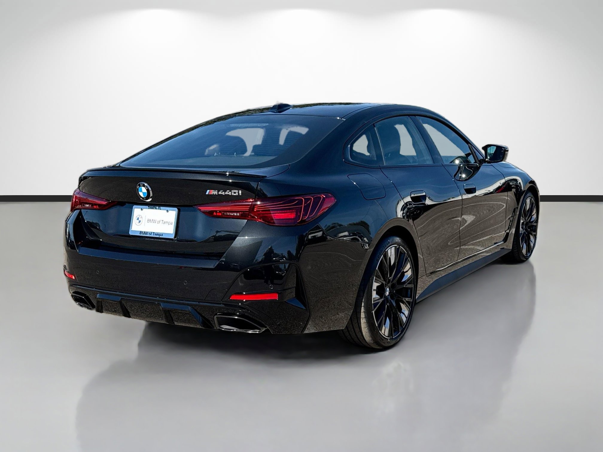 New 2026 BMW M440i w/ Premium Package RWD image 3