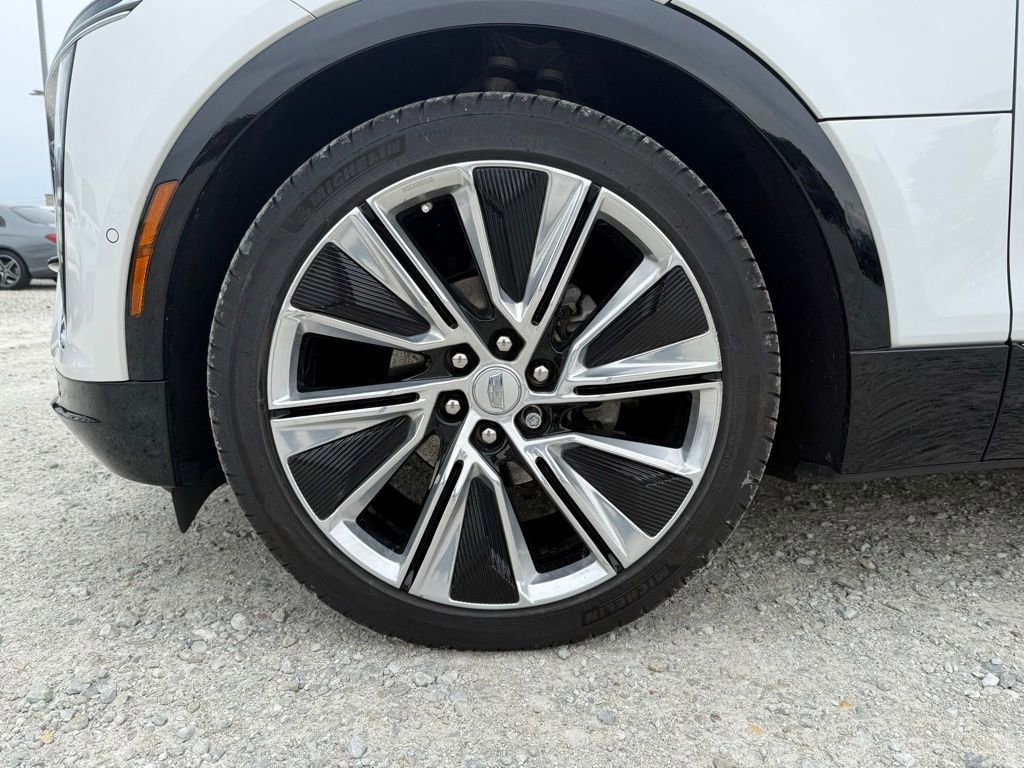 Certified 2024 Cadillac Lyriq Luxury w/ LPO, Floor Liner Package AWD/4WD image 14