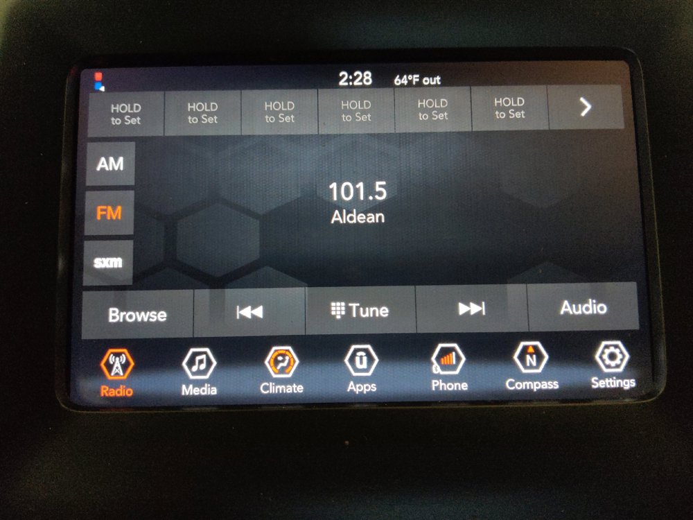 Used 2020 Jeep Cherokee Latitude FWD image 25