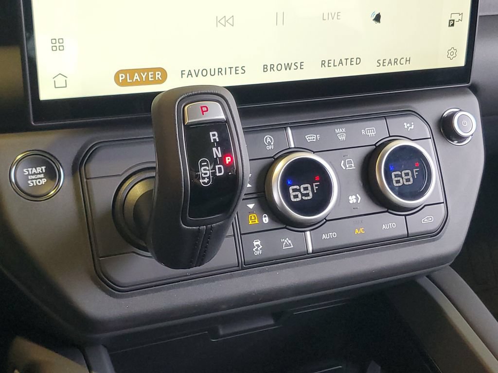 New 2026 Land Rover Defender 110 X-Dynamic SE AWD/4WD image 24