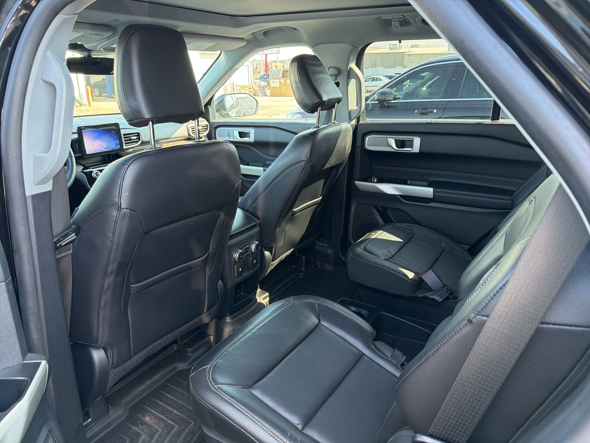 Used 2021 Ford Explorer Limited w/ Equipment Group 301A image 11