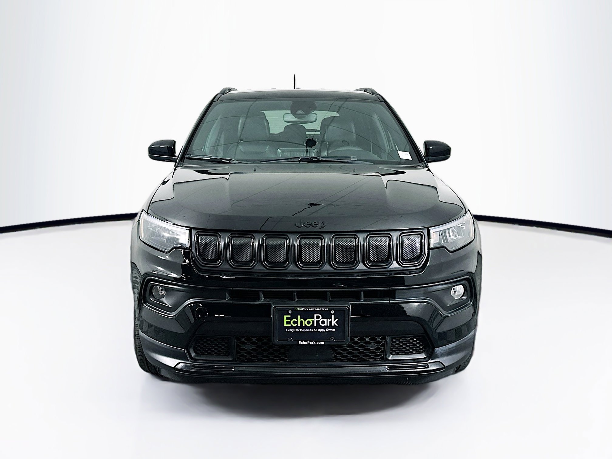 Used 2022 Jeep Compass Latitude FWD image 2