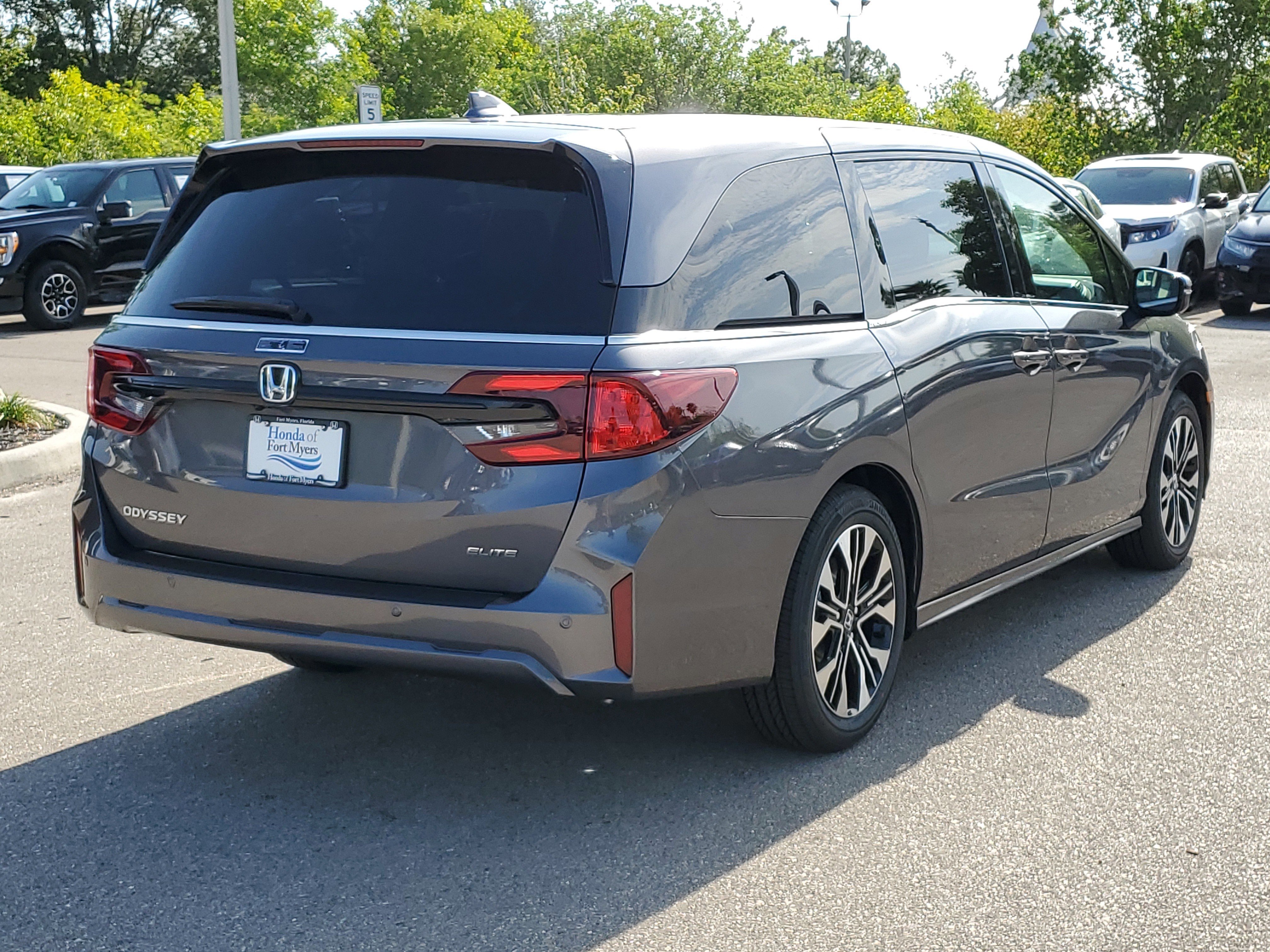 New 2026 Honda Odyssey Elite image 4