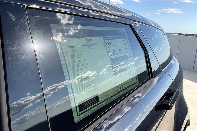 New 2026 Land Rover Range Rover Evoque Dynamic SE image 16