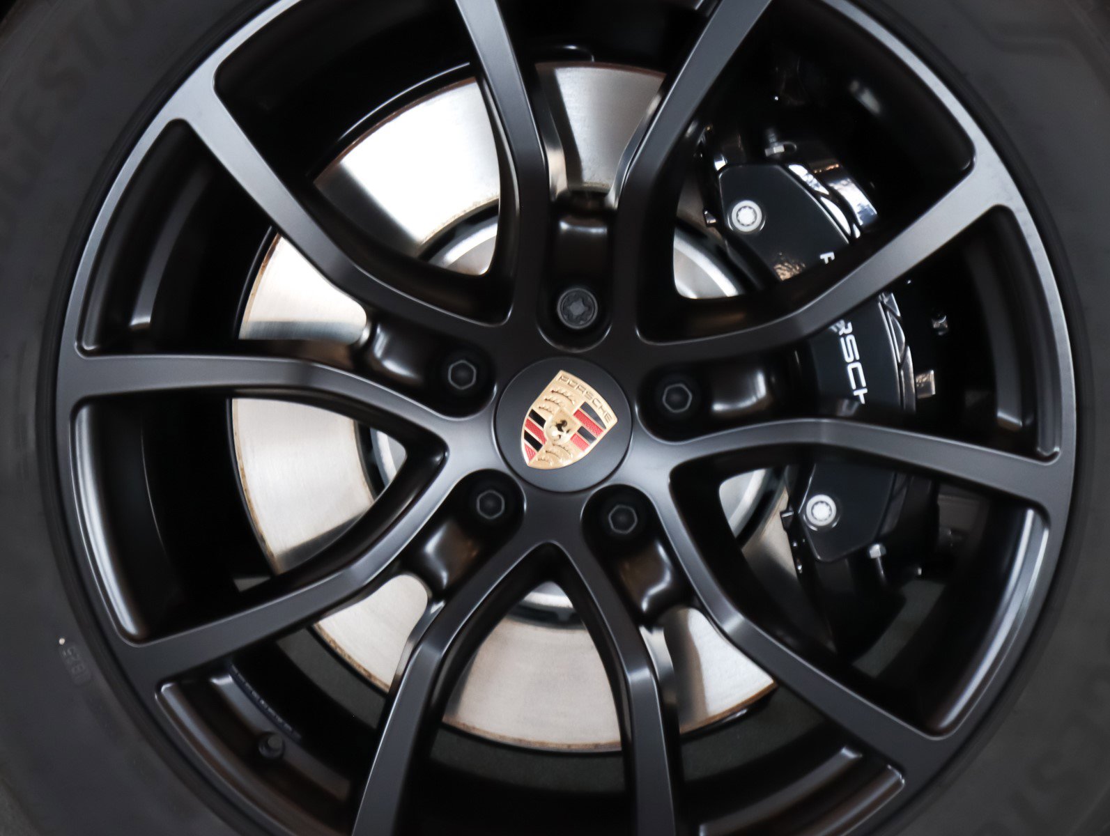 New 2026 Porsche Cayenne GTS image 13