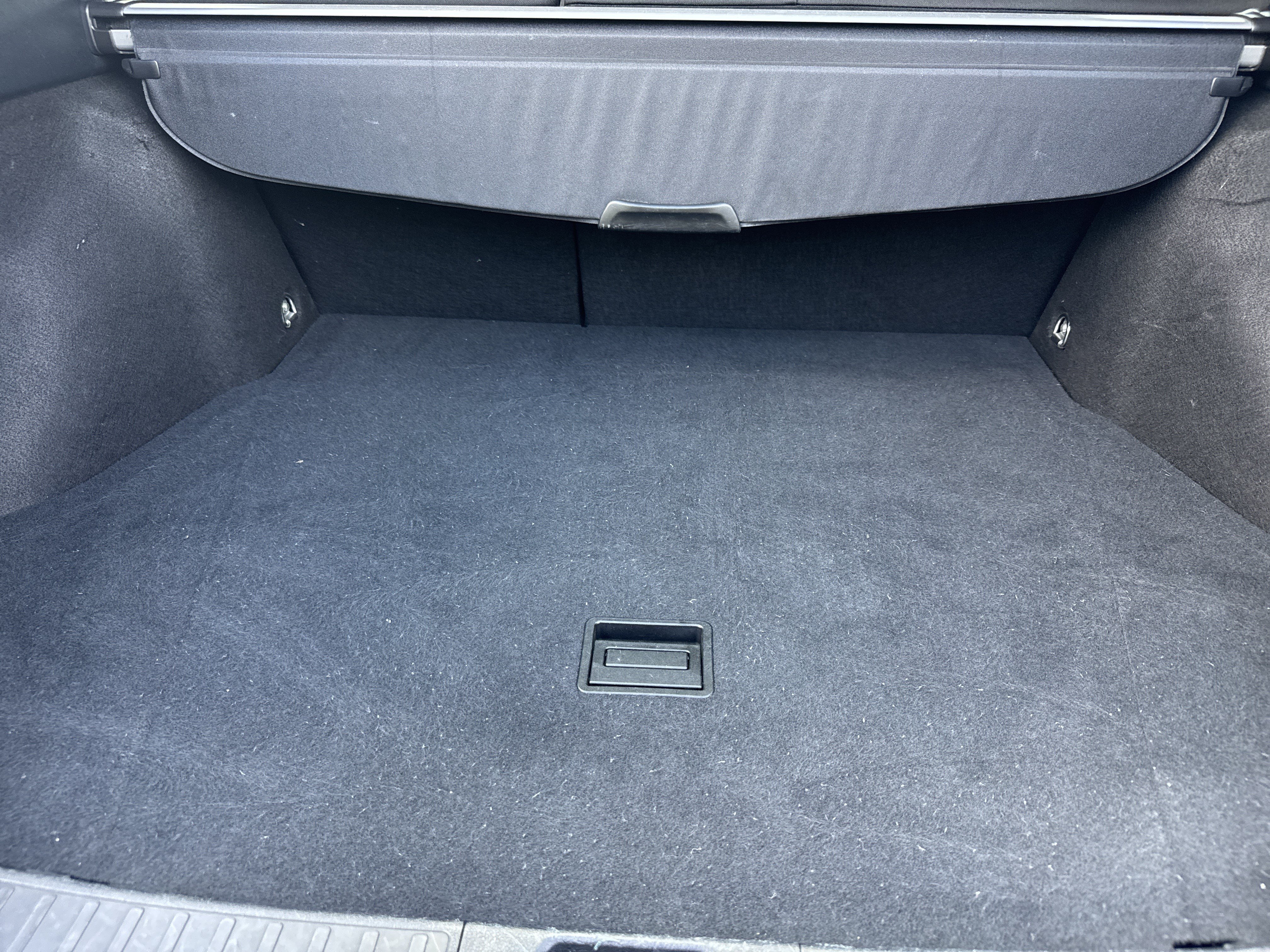 Used 2022 Toyota Prius LE FWD image 31