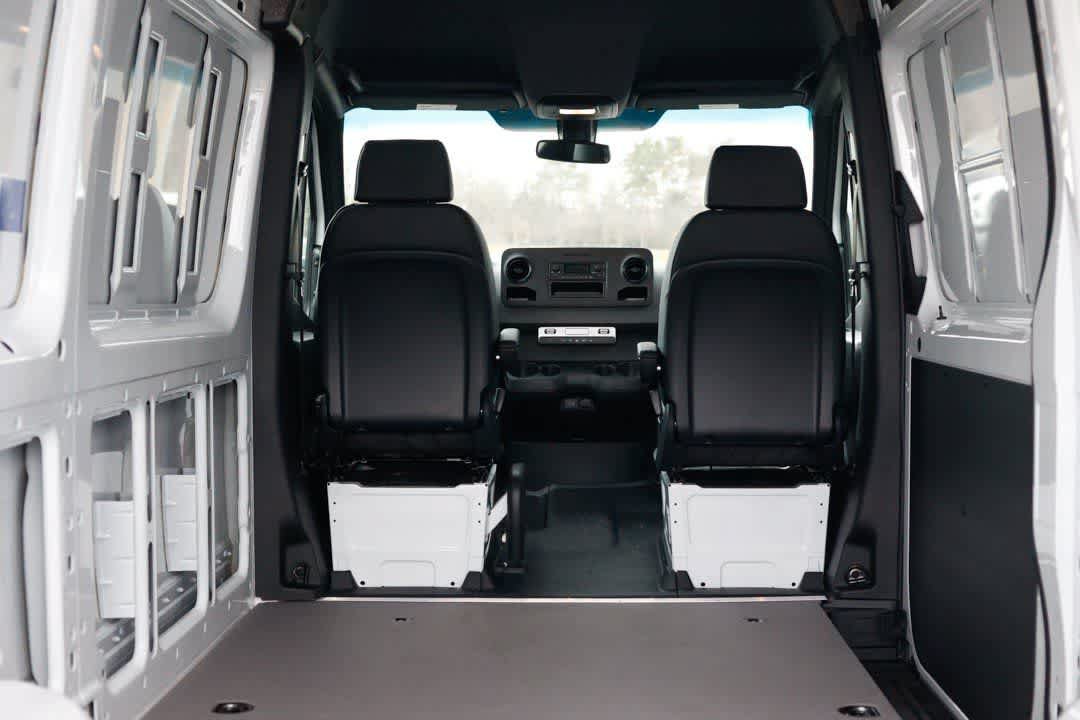 New 2025 Mercedes-Benz Sprinter 2500 image 18