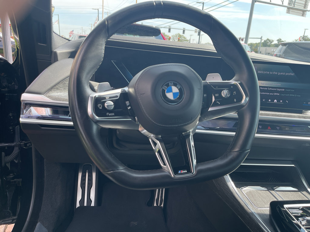 Used 2024 BMW 740i xDrive image 17