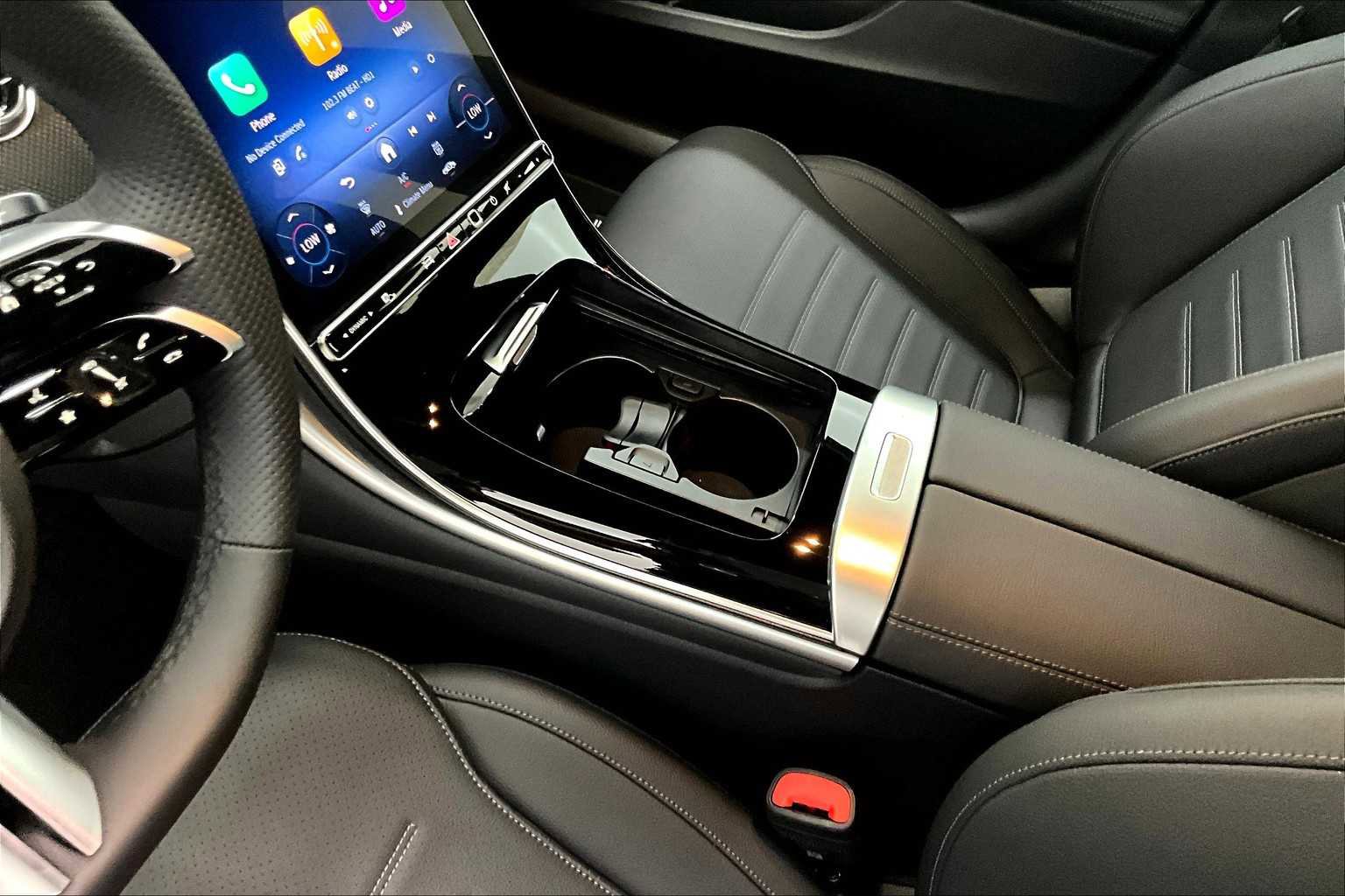 New 2025 Mercedes-Benz C 300 4MATIC Sedan image 7