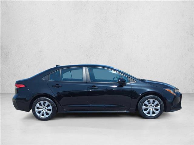 Used 2021 Toyota Corolla LE image 4