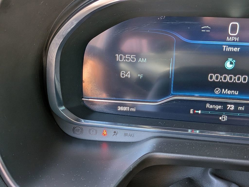 Used 2024 Chevrolet Suburban RST w/ Luxury Package image 18