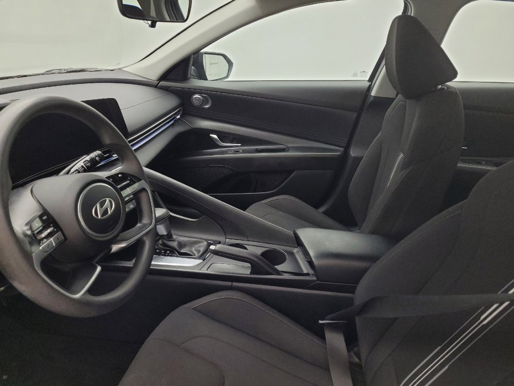 Used 2024 Hyundai Elantra SEL image 17