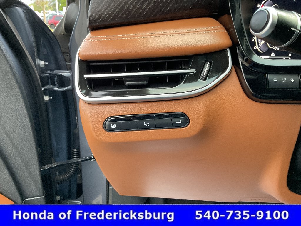 Used 2023 INFINITI QX60 Sensory w/ Vision Package AWD/4WD image 48