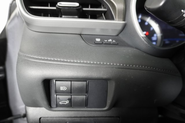 Used 2021 Toyota Highlander XLE image 25