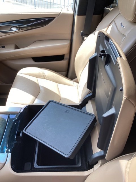 Used 2018 Cadillac Escalade Platinum image 31